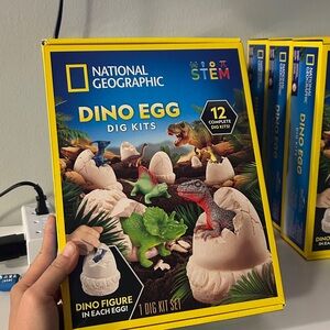 National Geographic Dino Egg Dig Kits - Yellow and Blue